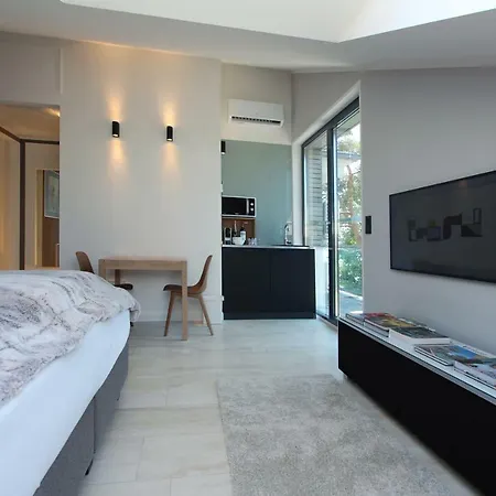 Loft Am Mit Privatem Badestrand Und Klimaanlage Apartment